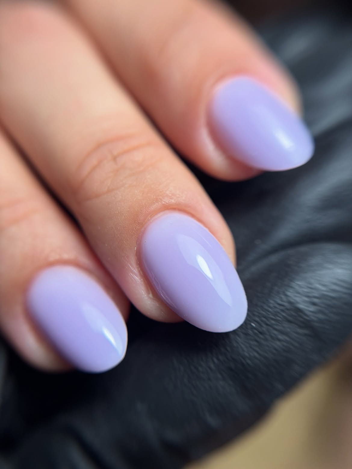 Manucure lilas glossy